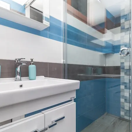 Alexger Front Deluxe House Dom wakacyjny