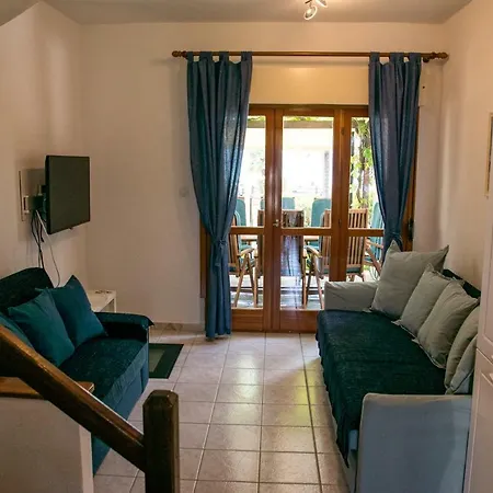 Dom wakacyjny Alexger Front Deluxe House Nikiti (Sithonia)